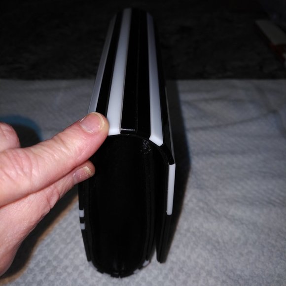 NEW DIANE VON FURSTENBERG STRIPED RESIN CROSSBODY - Picture 5 of 9